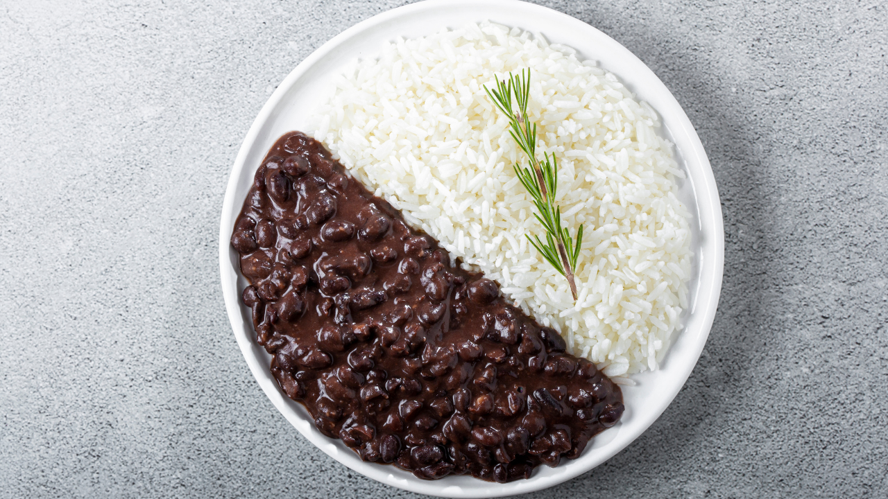 complementary plant proteins (rice and beans)